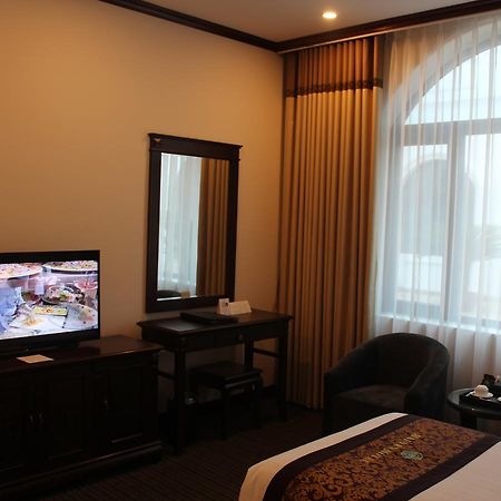 Hai Yen Luxury Hotel Cam Pha Esterno foto